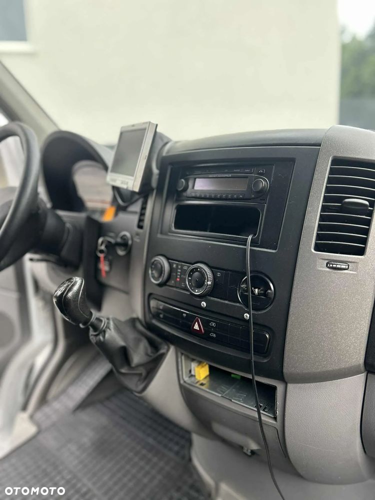 Mercedes-Benz Sprinter 515 - 15