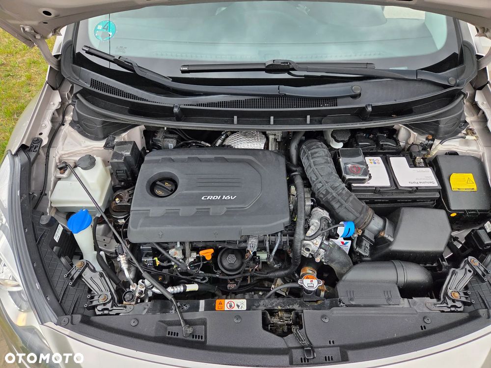 Hyundai i30 blue 1.6 CRDi Trend - 5