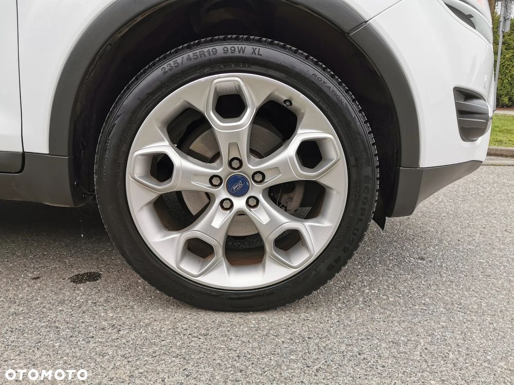 Ford Kuga 2.0 TDCi 2x4 Titanium - 17