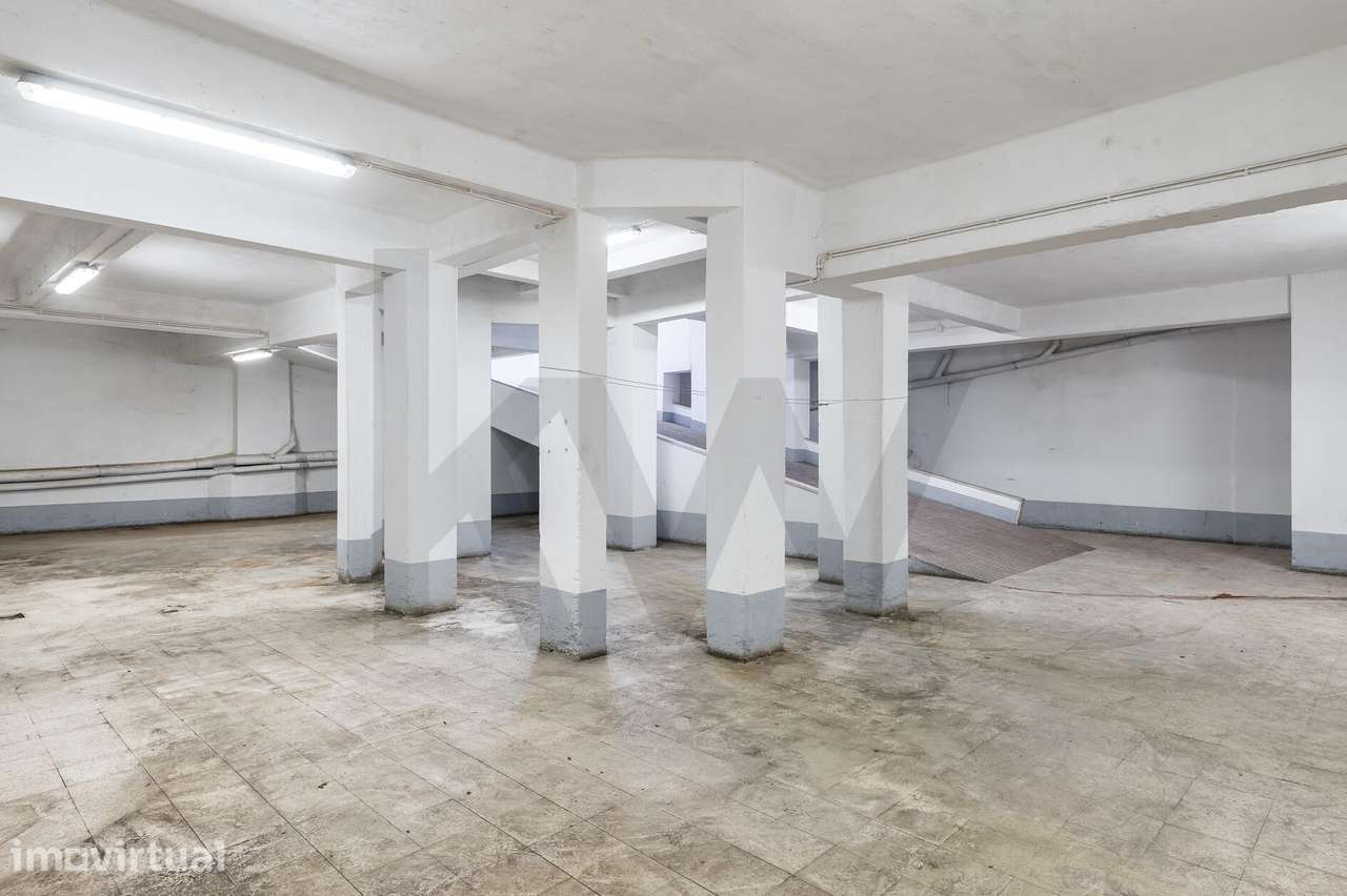 Espaço Comercial e Armazém com 523 m2 no Alto de São João – Lisboa - Grande imagem: 5/30