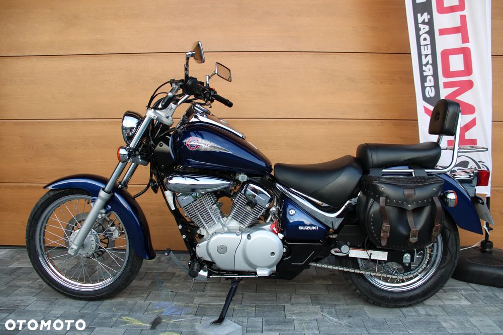 Suzuki Intruder - 22
