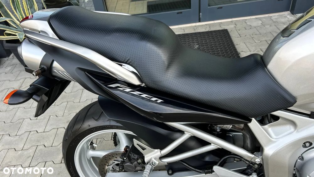 Yamaha FZ6 - 33