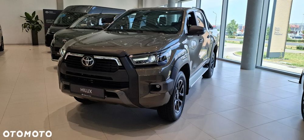 Toyota Hilux 2.8 D-4D mHEV Double Cab Invincible 4x4 - 1