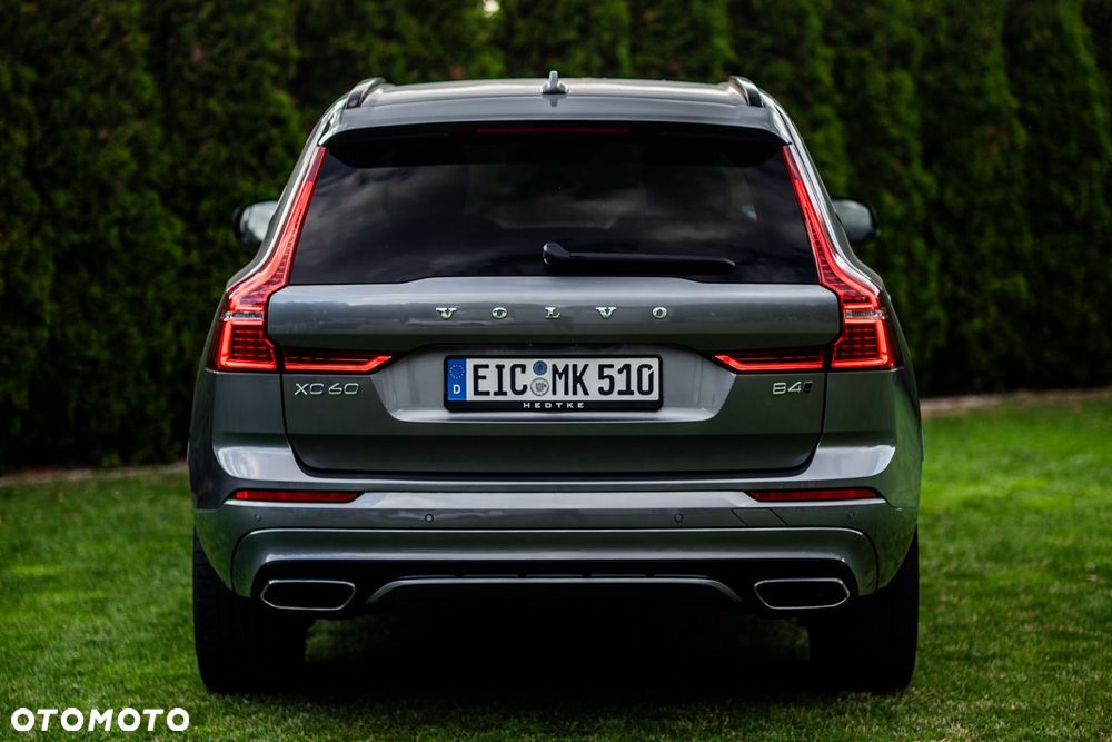 Volvo XC 60 B4 D AWD R-Design - 38