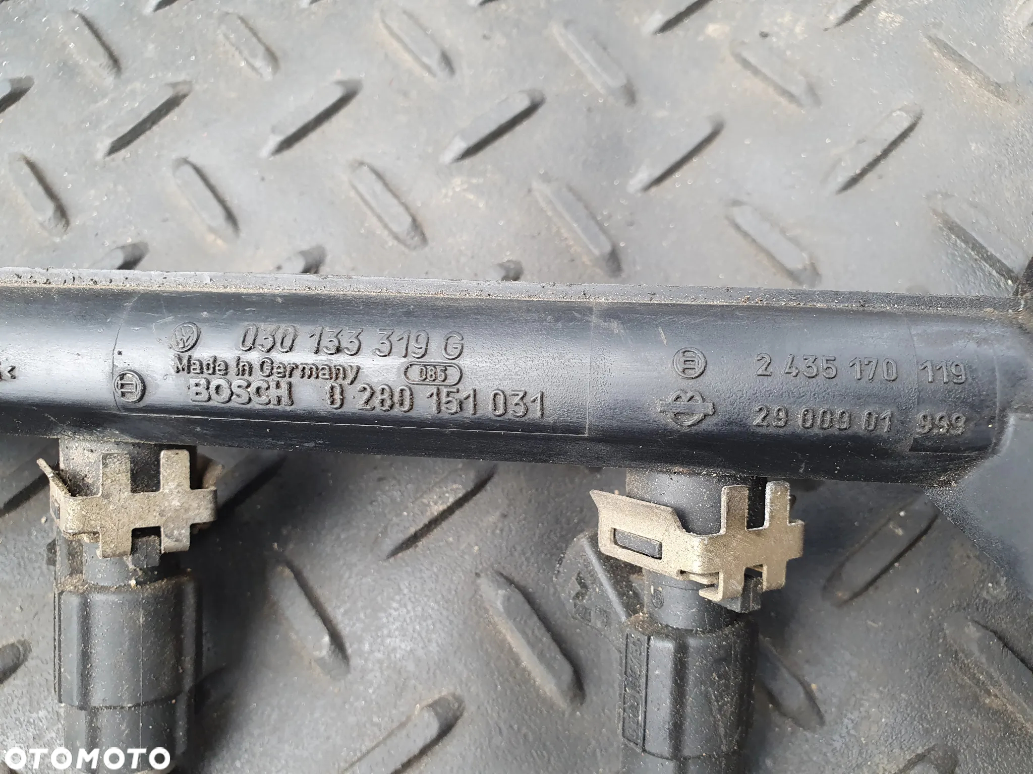VW SEAT 1.0 1.4 CADDY II GOLF III LUPO POLO III VENTO AROSA CORDOBA IBIZA II INCA WTRYSKIWACZE 4SZT KOMPLET LISTWA WTRYSKOWA 030133319G 0280151031 0280155731 030906031E BOSCH ORYGINAŁ POSIADAM 7SZT - 3