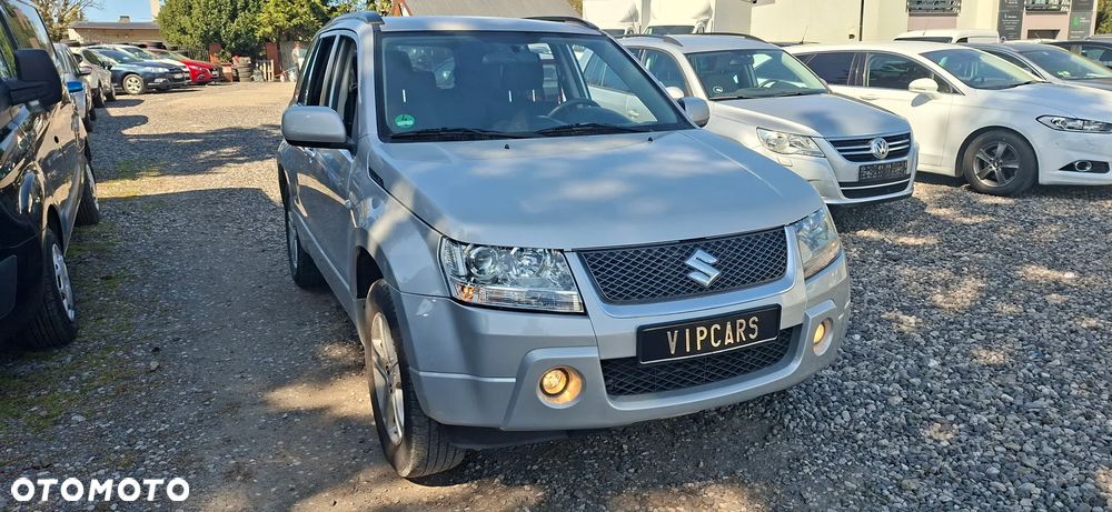 Suzuki Grand Vitara 2.0 Automatik Comfort + Family - 3
