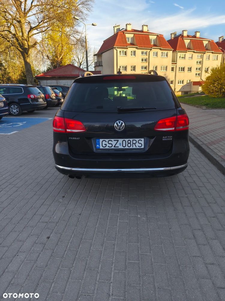 Volkswagen Passat 2.0 TDI Comfortline DSG - 5