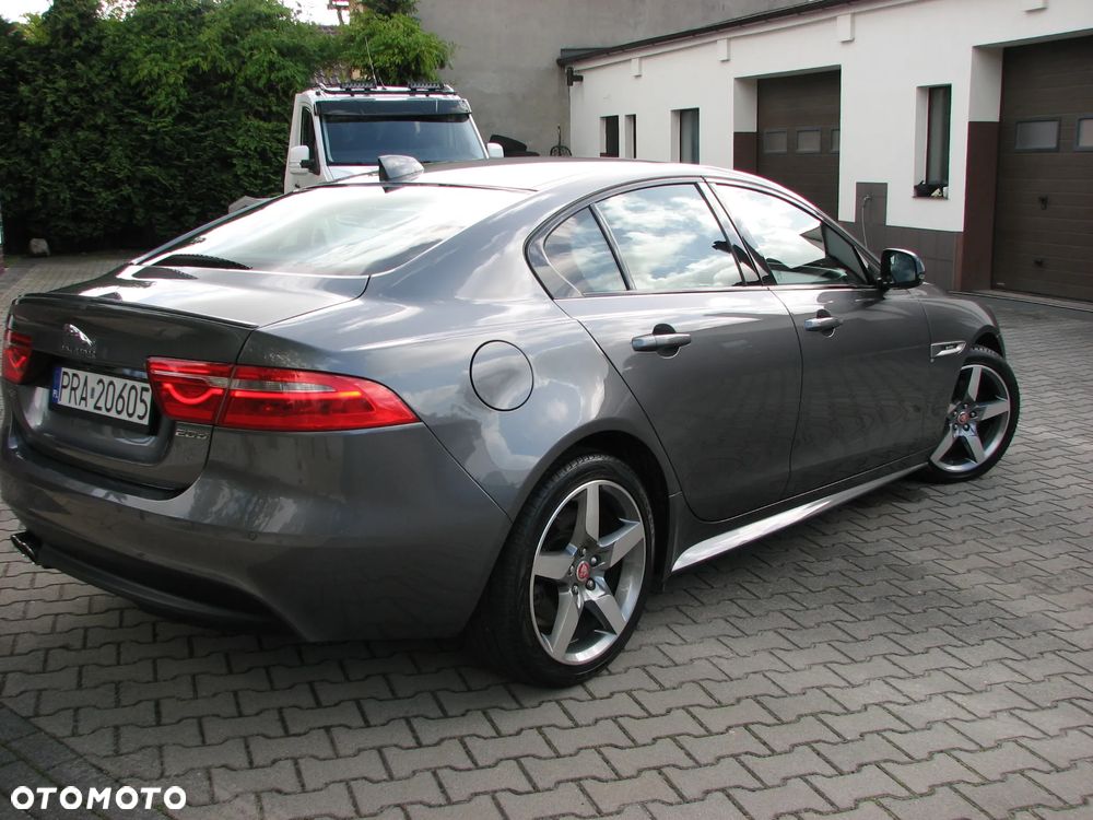 Jaguar XE 20d R-Sport - 2