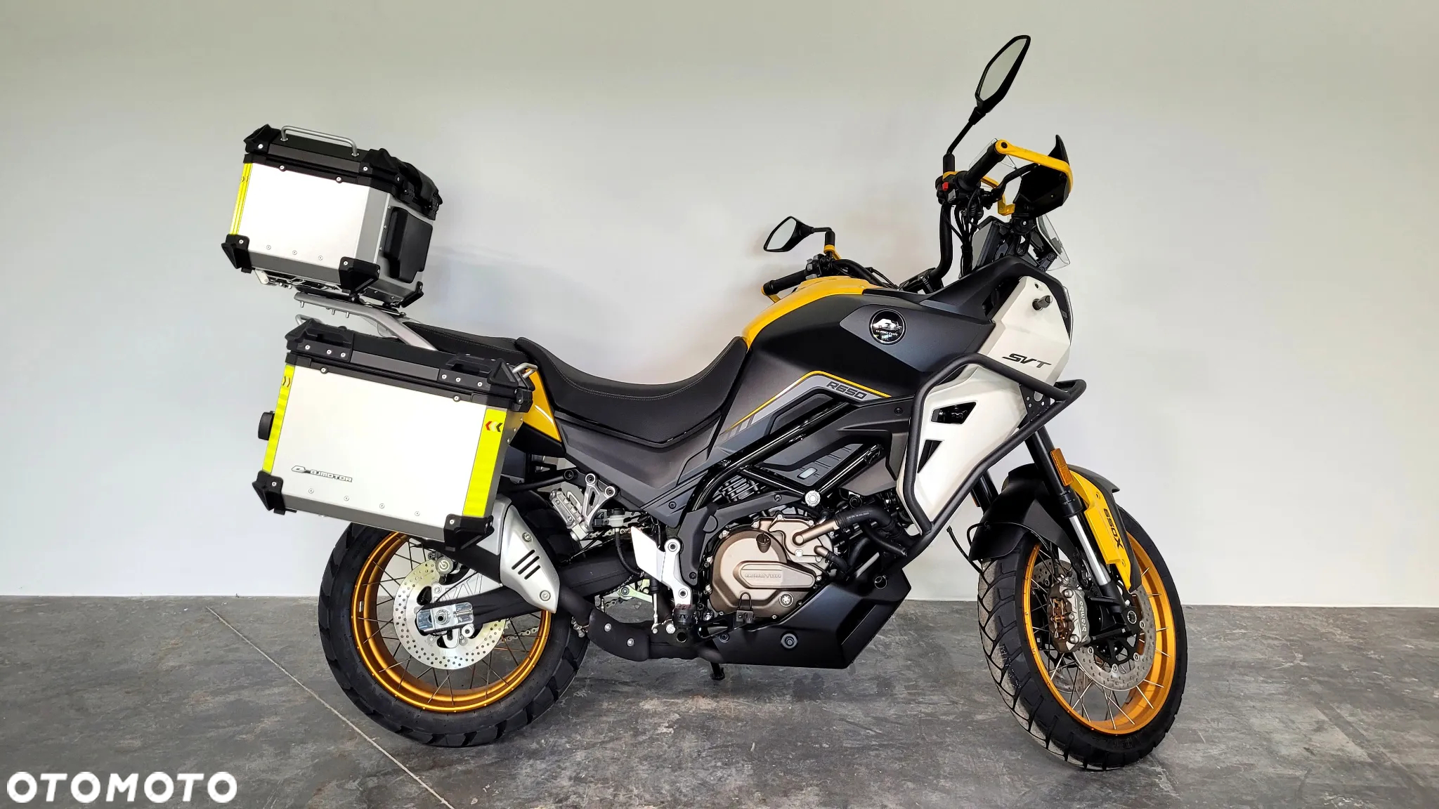 QJMOTOR SVT 650X - 4