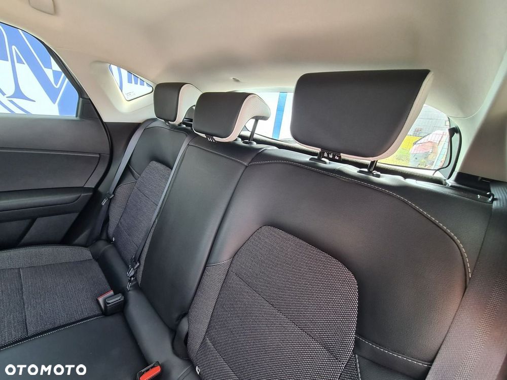 Renault Captur 1.3 TCe mHEV Intens - 25