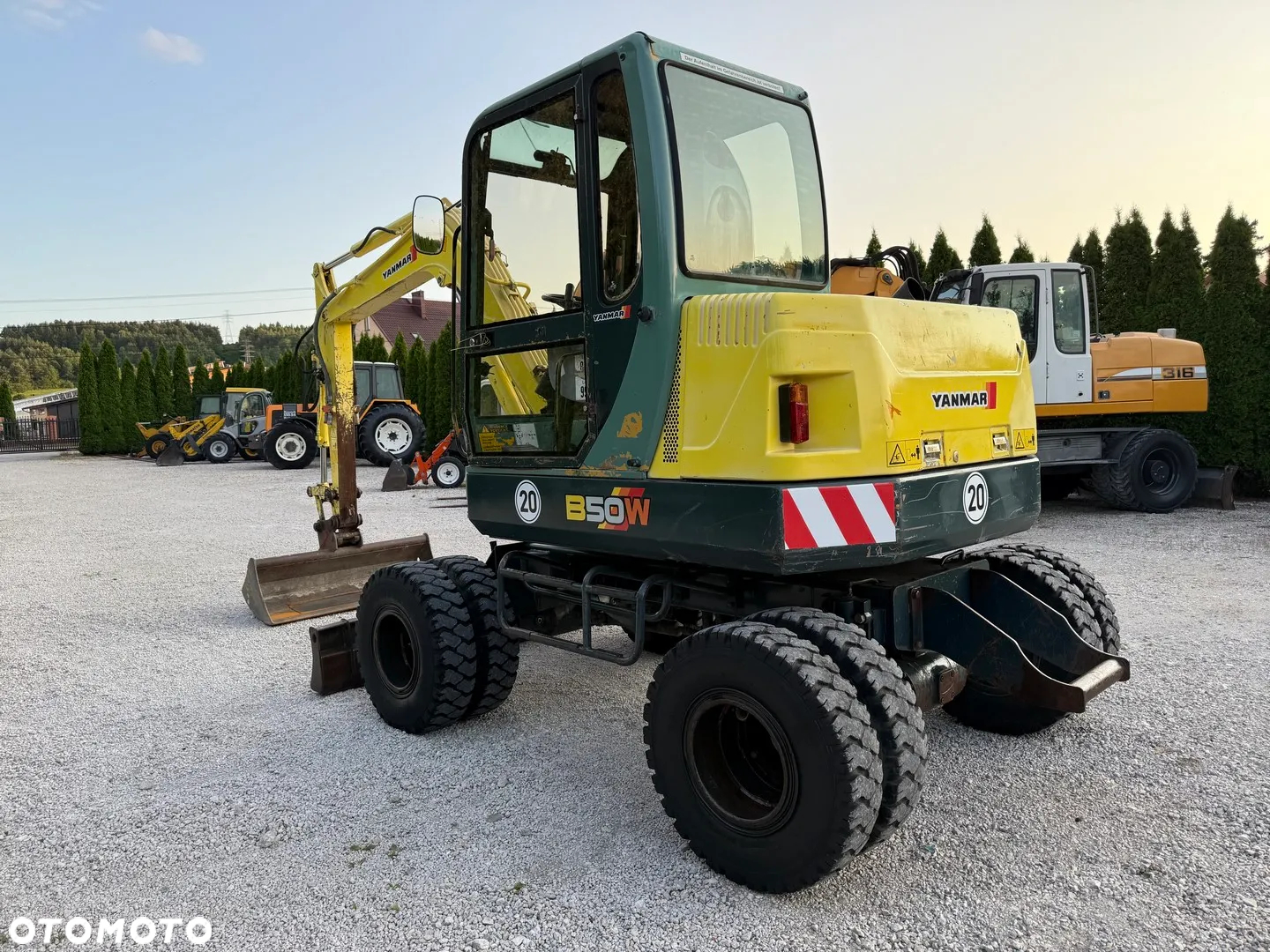 Yanmar B50W KOPARKA KOŁOWA/ 5 TON / MAŁE GABARYTY / BARDZO ZWROTNA / ZADBANA Z NIEMIEC / PIĘKNY STAN / ORYGINAŁ / B 50 W B75 B95 B110 / 70 75 80 90 100 110 / 308 310 / TEREX TW - 4