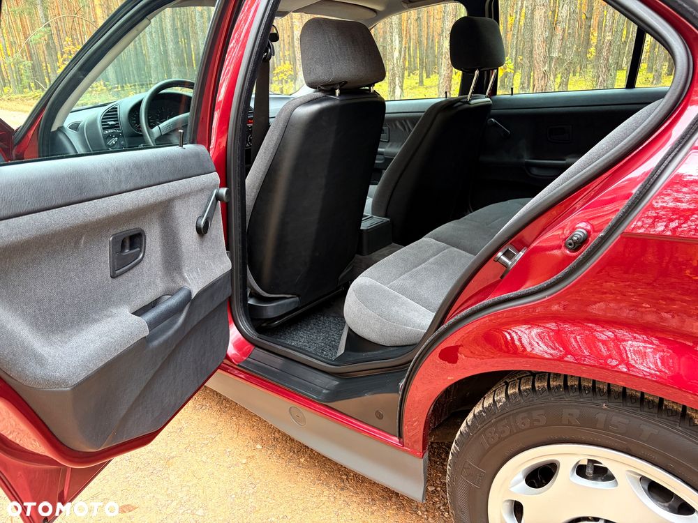 BMW Seria 3 316i - 23