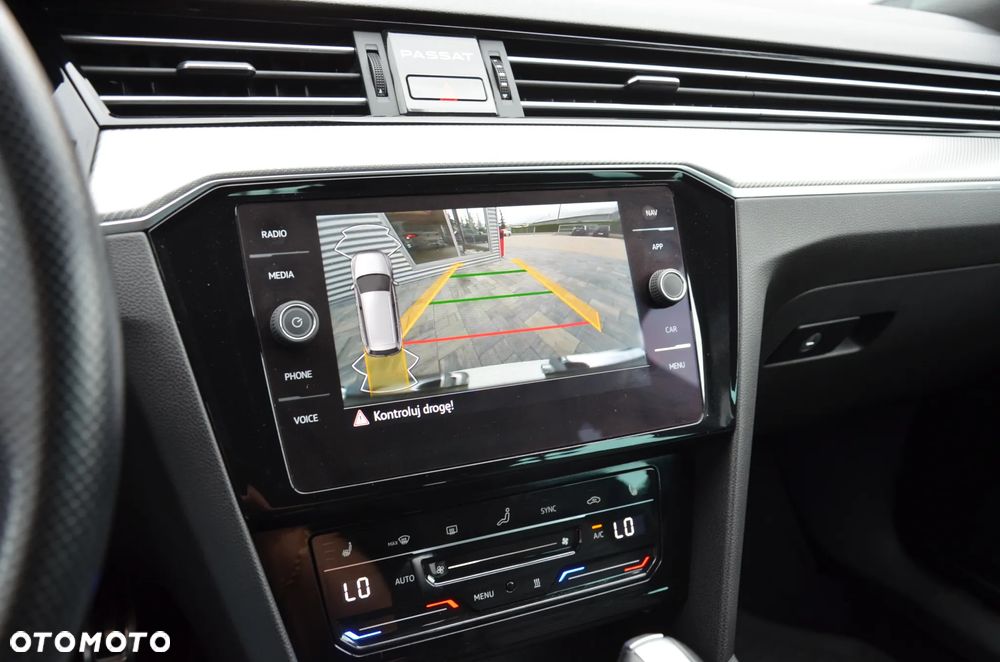 Volkswagen Passat Variant ver-variant-2-0-tdi-scr-dsg-4motion-elegance - 25