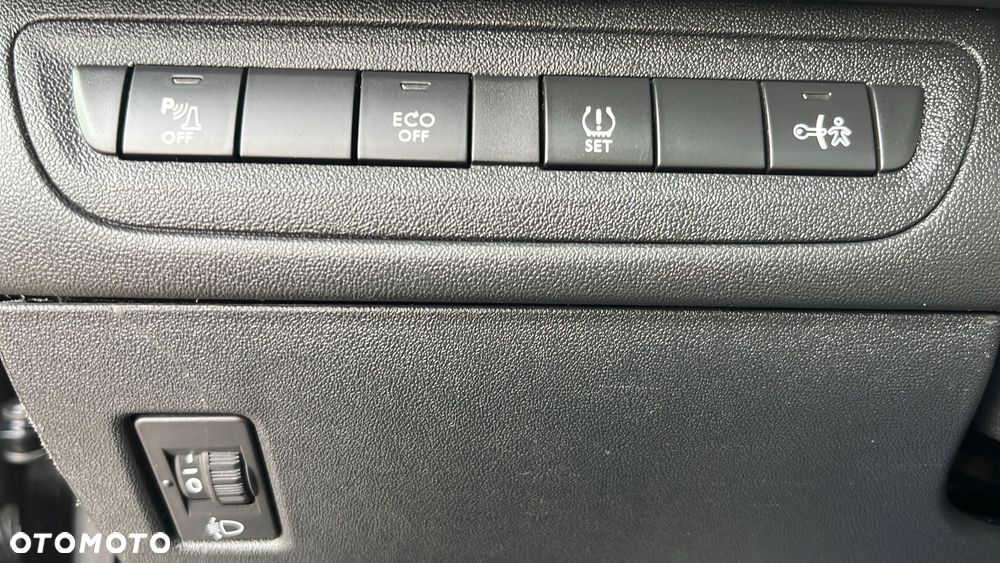 Peugeot 2008 e-HDi FAP 92 STOP & START Allure - 18