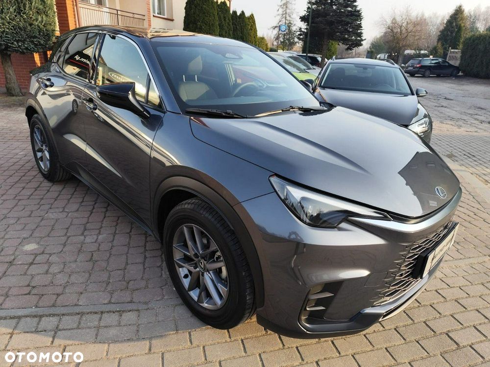 Lexus LBX 1.5 Hybrid - 5