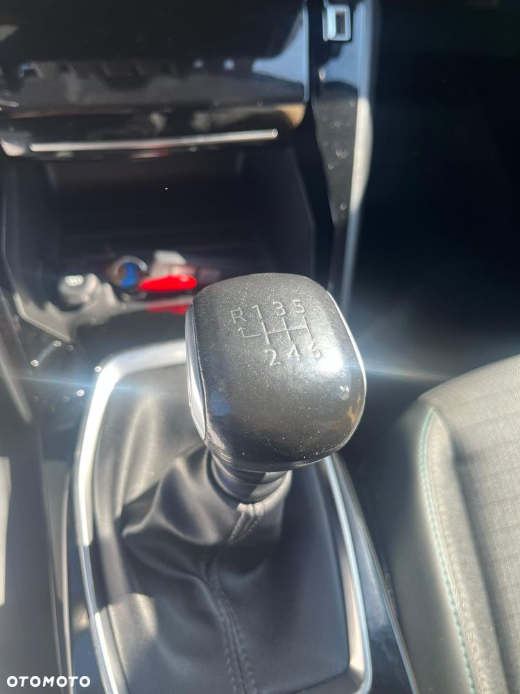 Peugeot 208 1.2 PureTech Allure S&S - 13