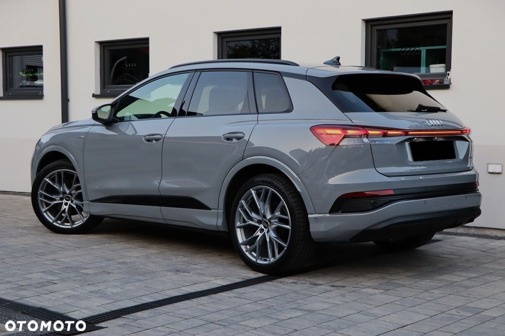 Audi Q4 e-tron - 7