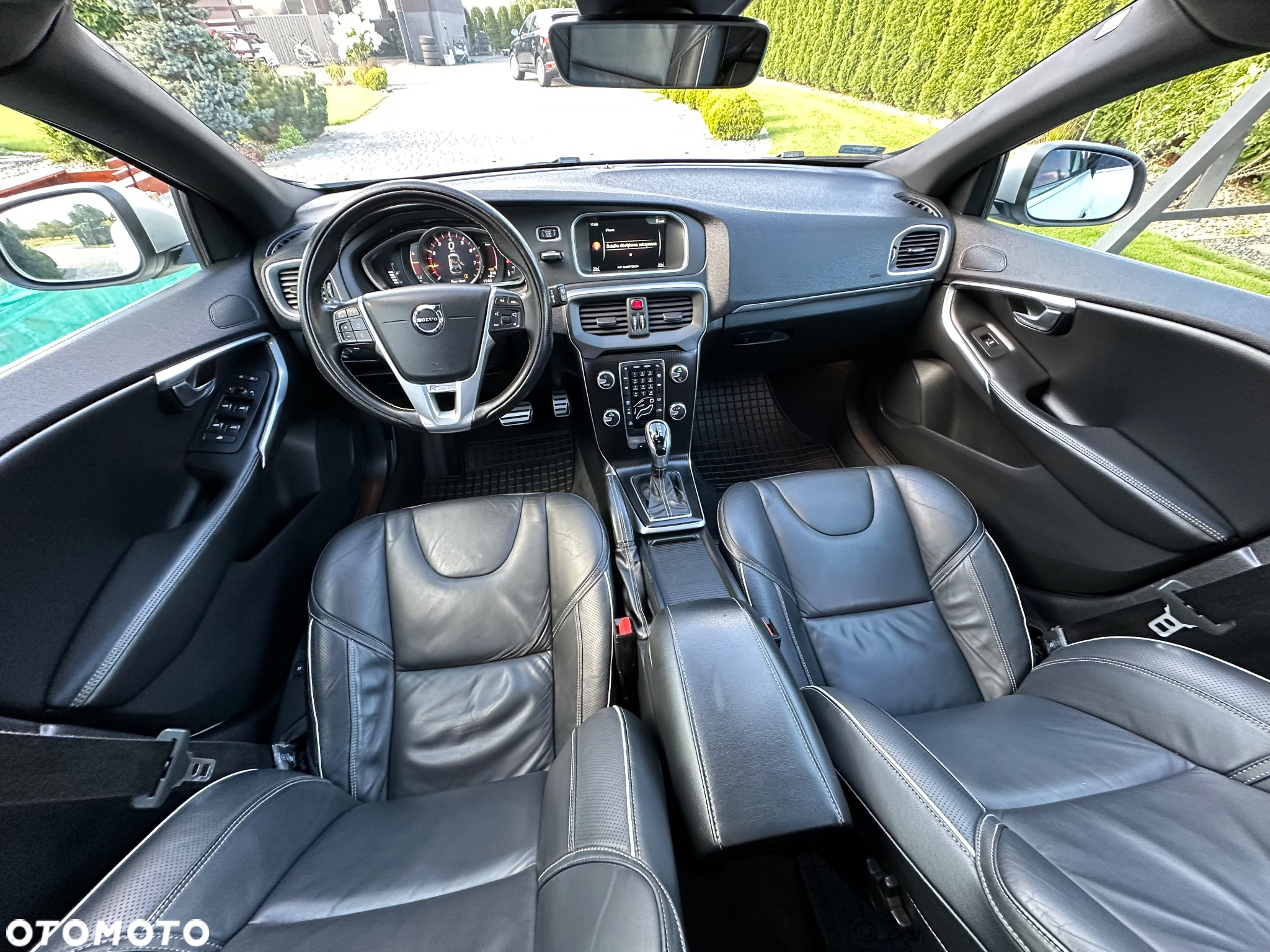 Volvo V40 T5 Drive-E R-Design Summum - 21