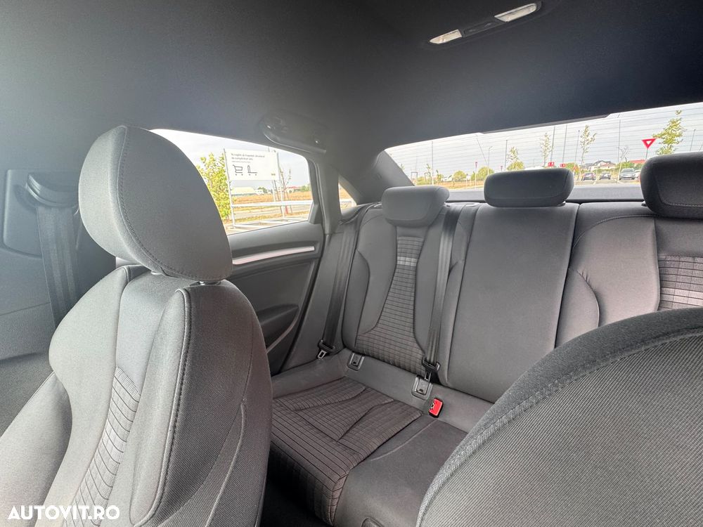 Audi A3 2.0 TDI Stronic Attraction - 2