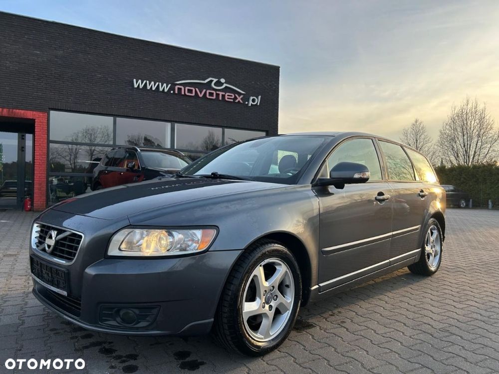 Volvo V50 D2 Momentum Start-Stop - 1
