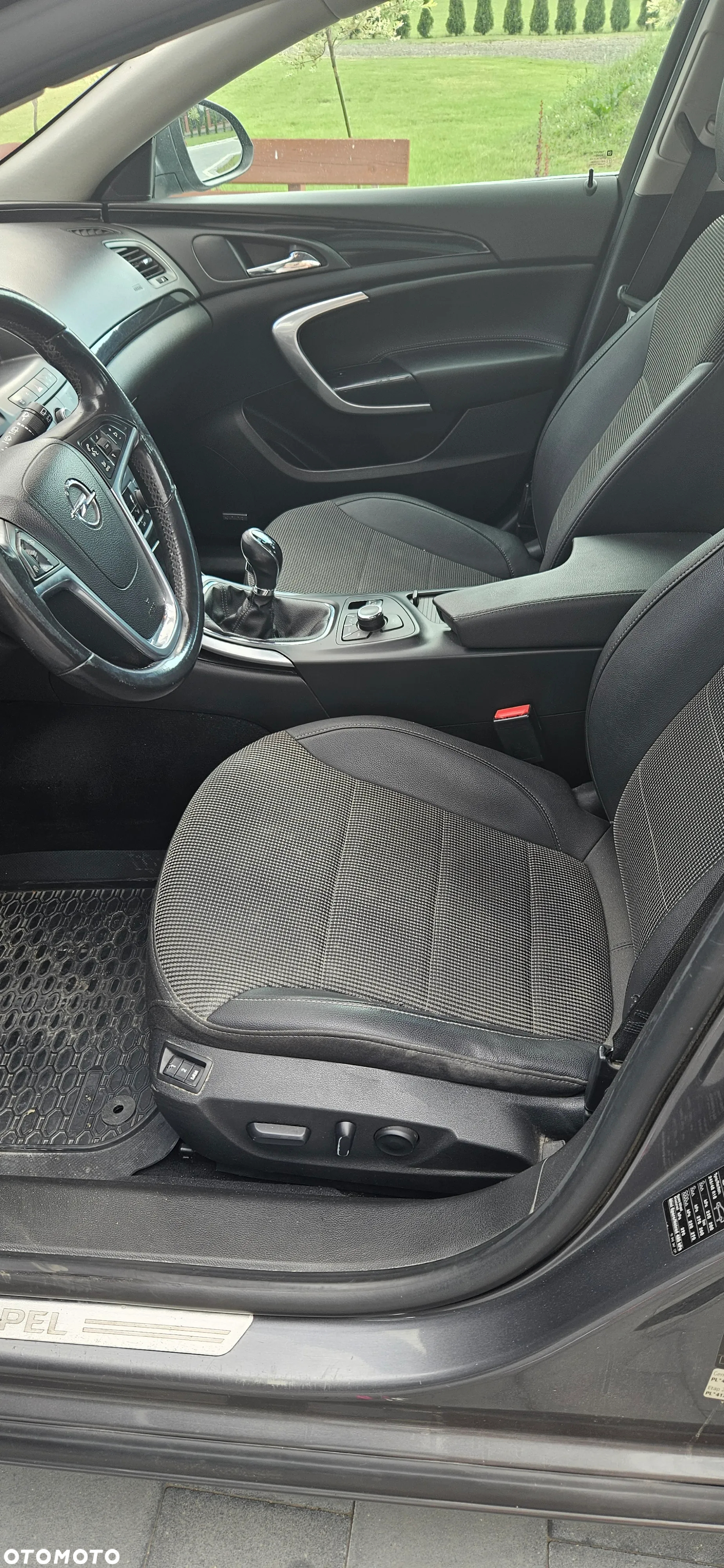 Opel Insignia - 12