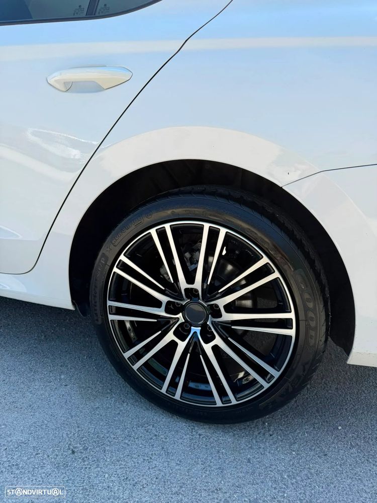 Skoda Octavia 2.0 TDI Tour - 11