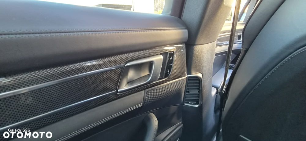 Porsche Panamera 4S - 21