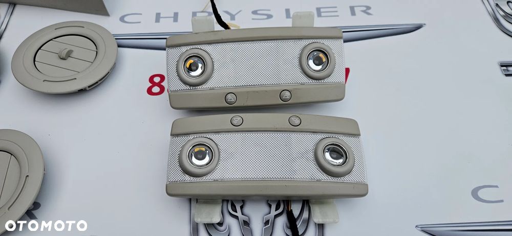 Dodge Durango III 2017- Osłona przeciwsłoneczna Słonecznik Daszek Oświetlenie kabiny Lampka podsufitki - 8