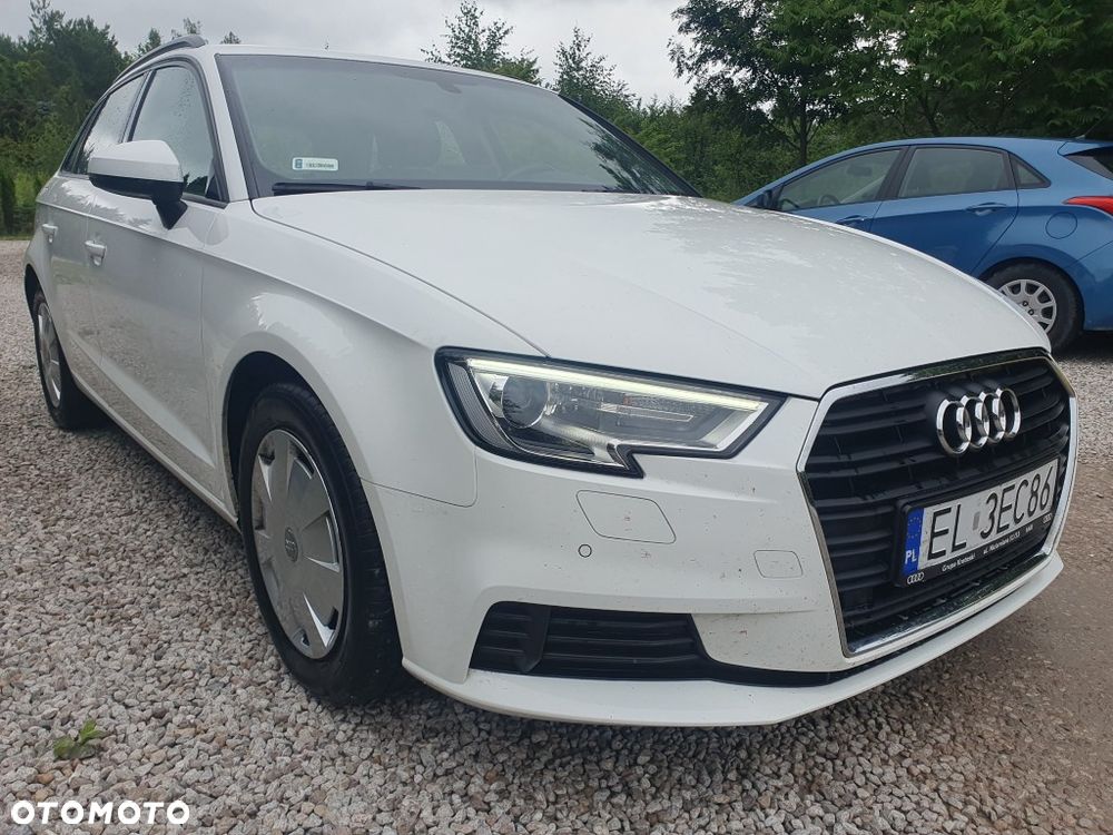 Audi A3 Sportback 1.5 TFSI S tronic - 2
