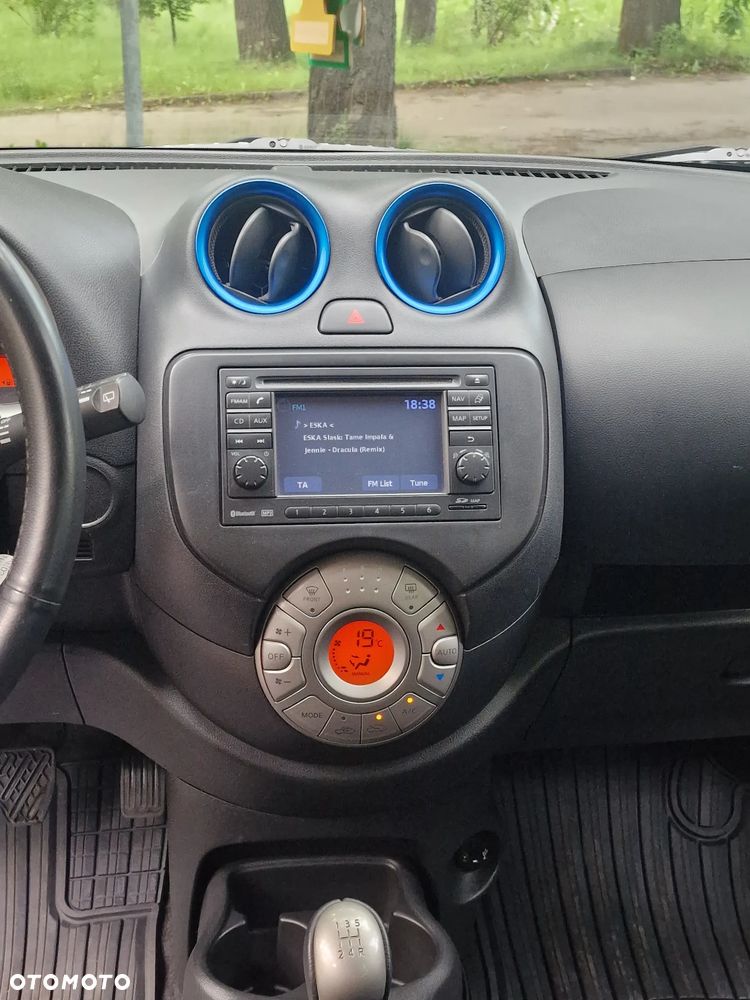 Nissan Micra 1.2 Bild der Frau - 8