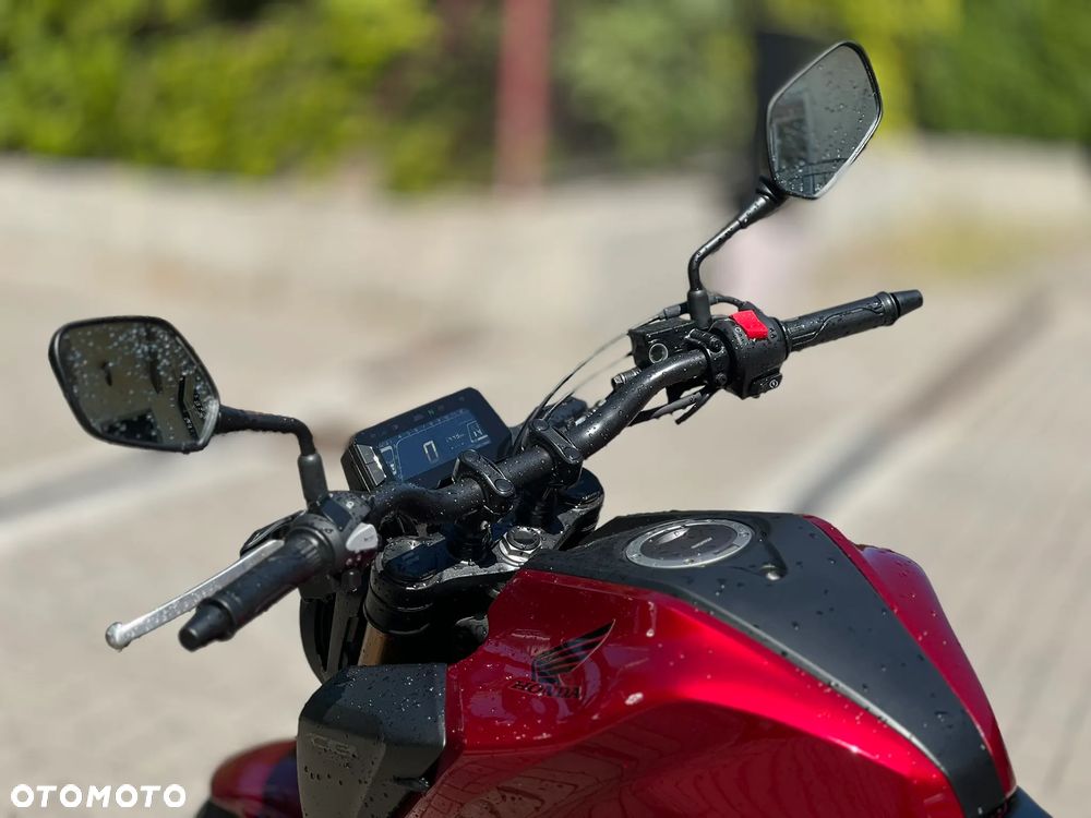 Honda CB - 11