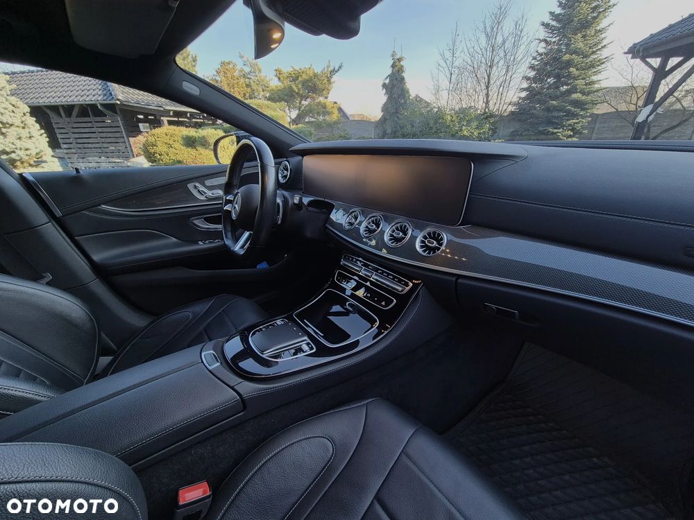 Mercedes-Benz CLS 300 d 4-Matic AMG - 8