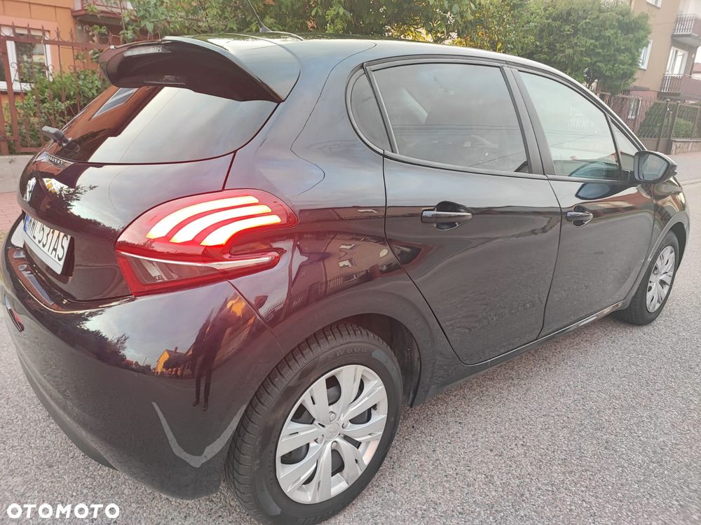 Peugeot 208 - 19