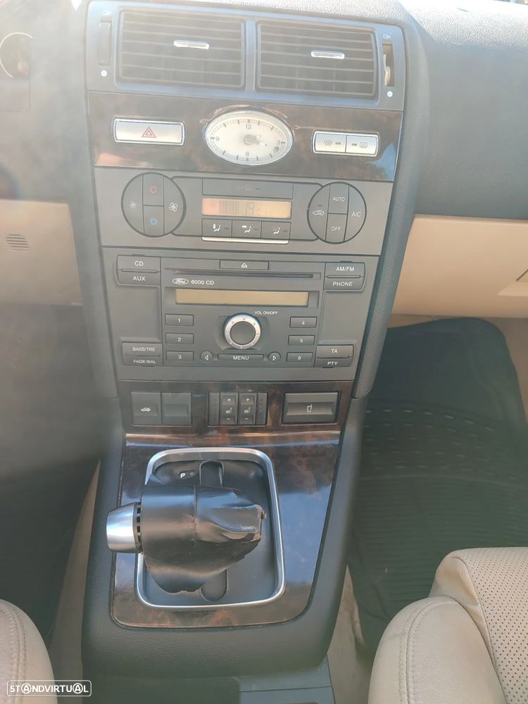 Ford Mondeo 2.0 Ghia Aut. - 6