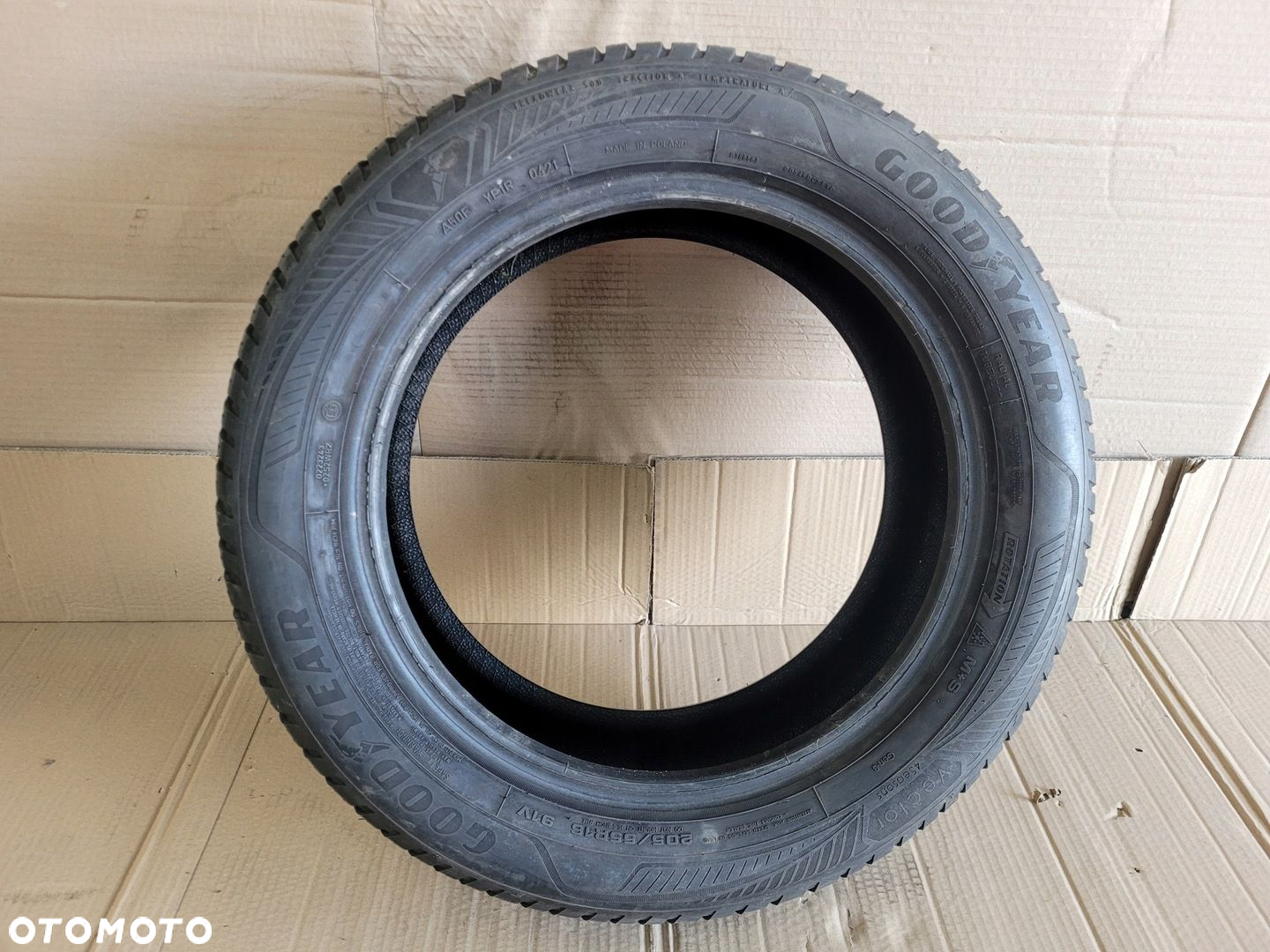Goodyear Vector 4Seasons Gen-3 205/55 R16 91V - 3