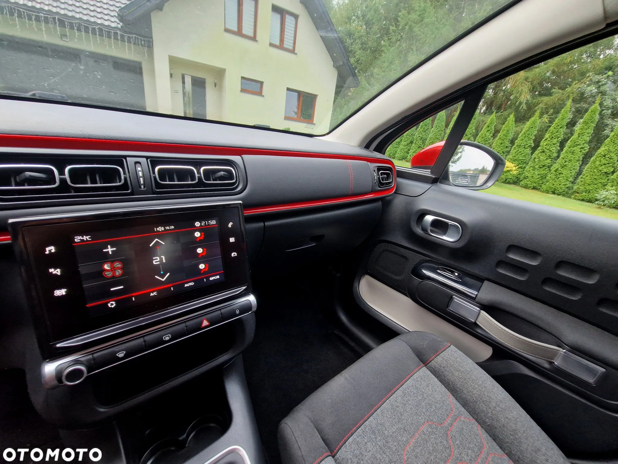 Citroën C3 1.2 PureTech Shine - 10