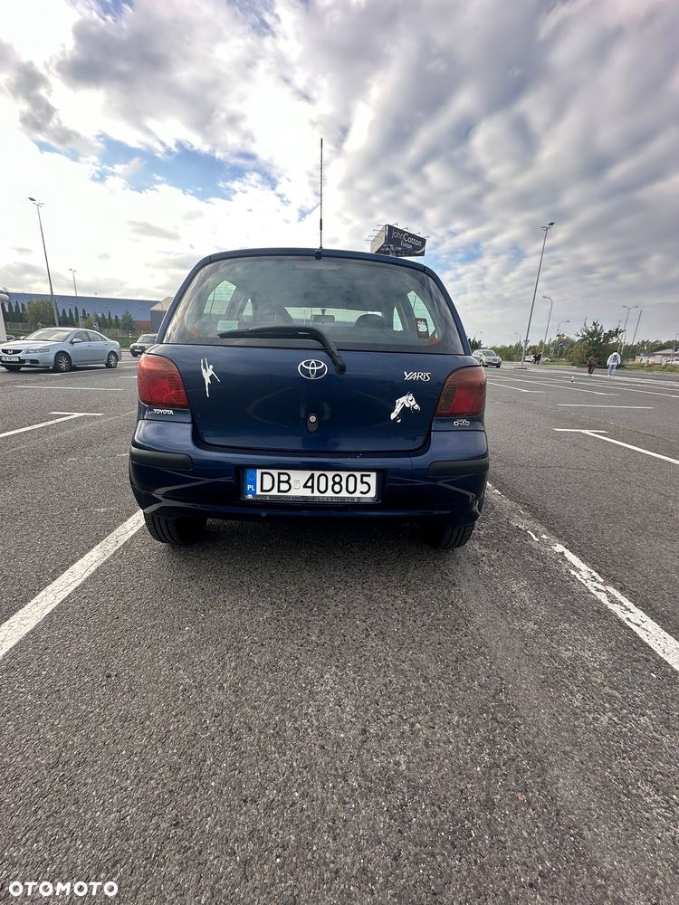 Toyota Yaris 1.4 D-4D Base - 11
