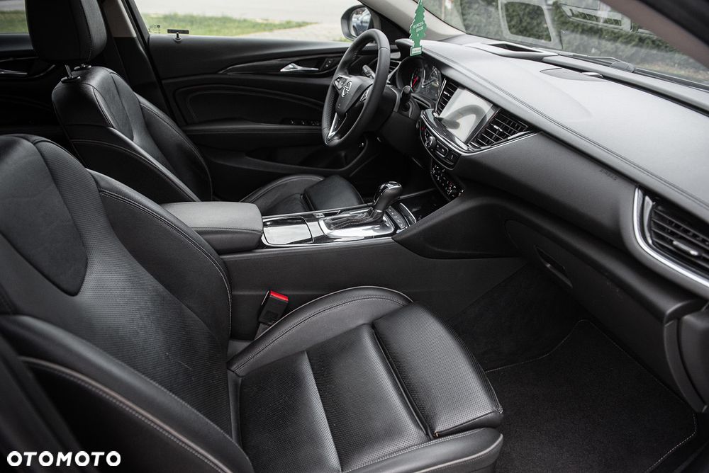 Opel Insignia 2.0 T 4x4 Innovation S&S - 16