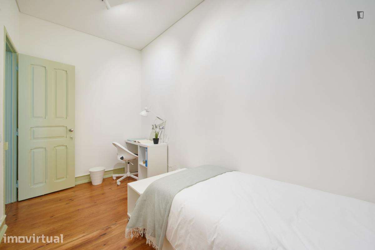 Quarto - localizado em Alcântara Lisbon - Grande imagem: 5/37