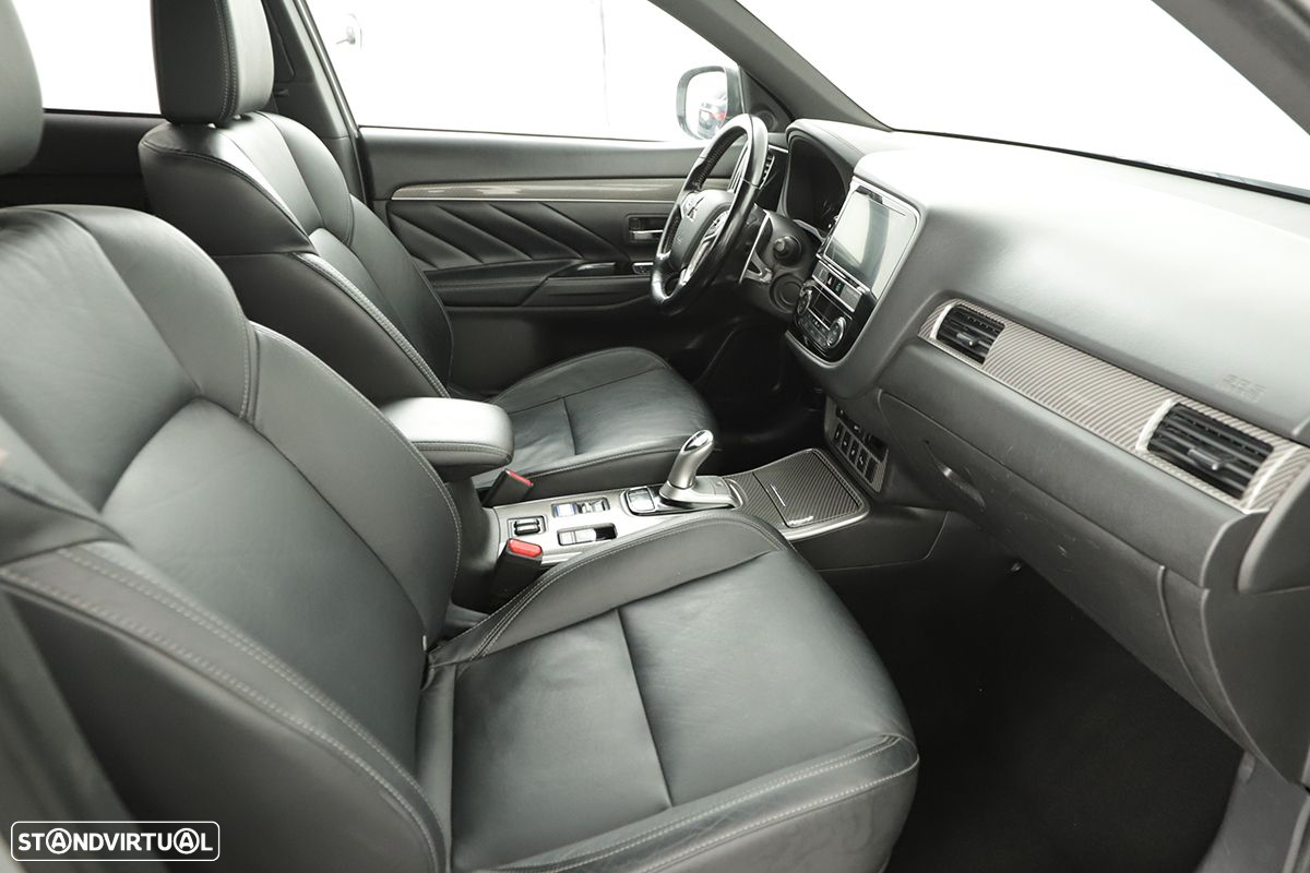 Mitsubishi Outlander 2.4 PHEV Instyle - 18