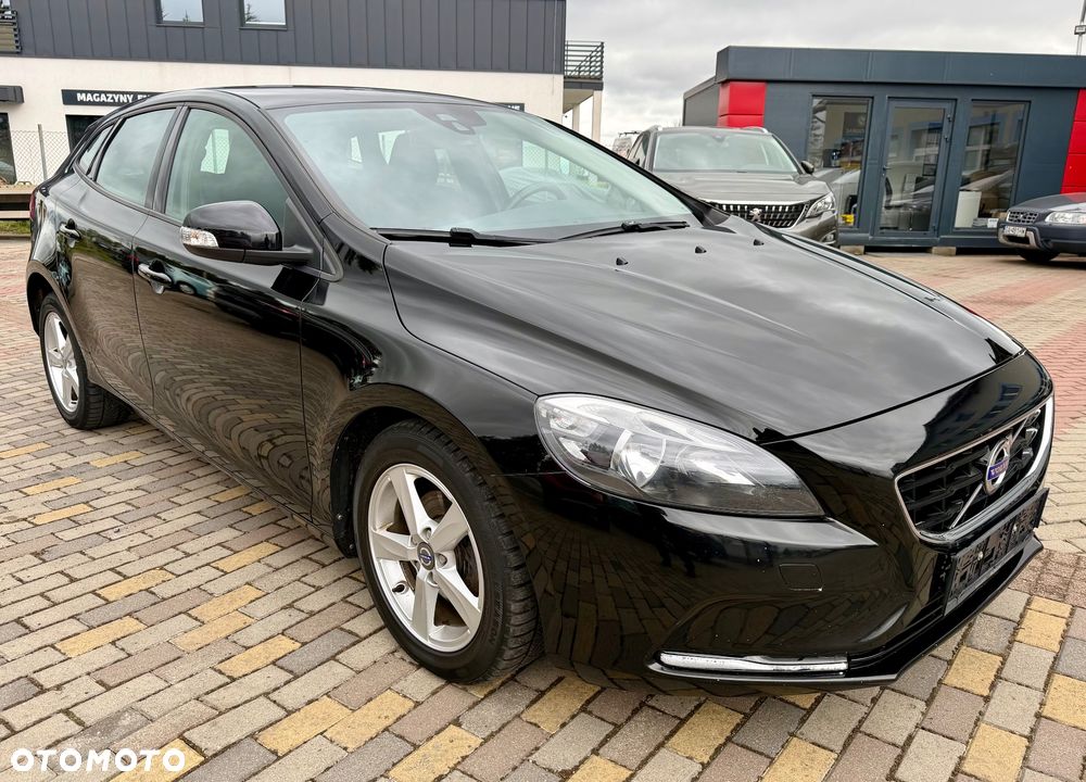 Volvo V40 D2 Momentum - 2