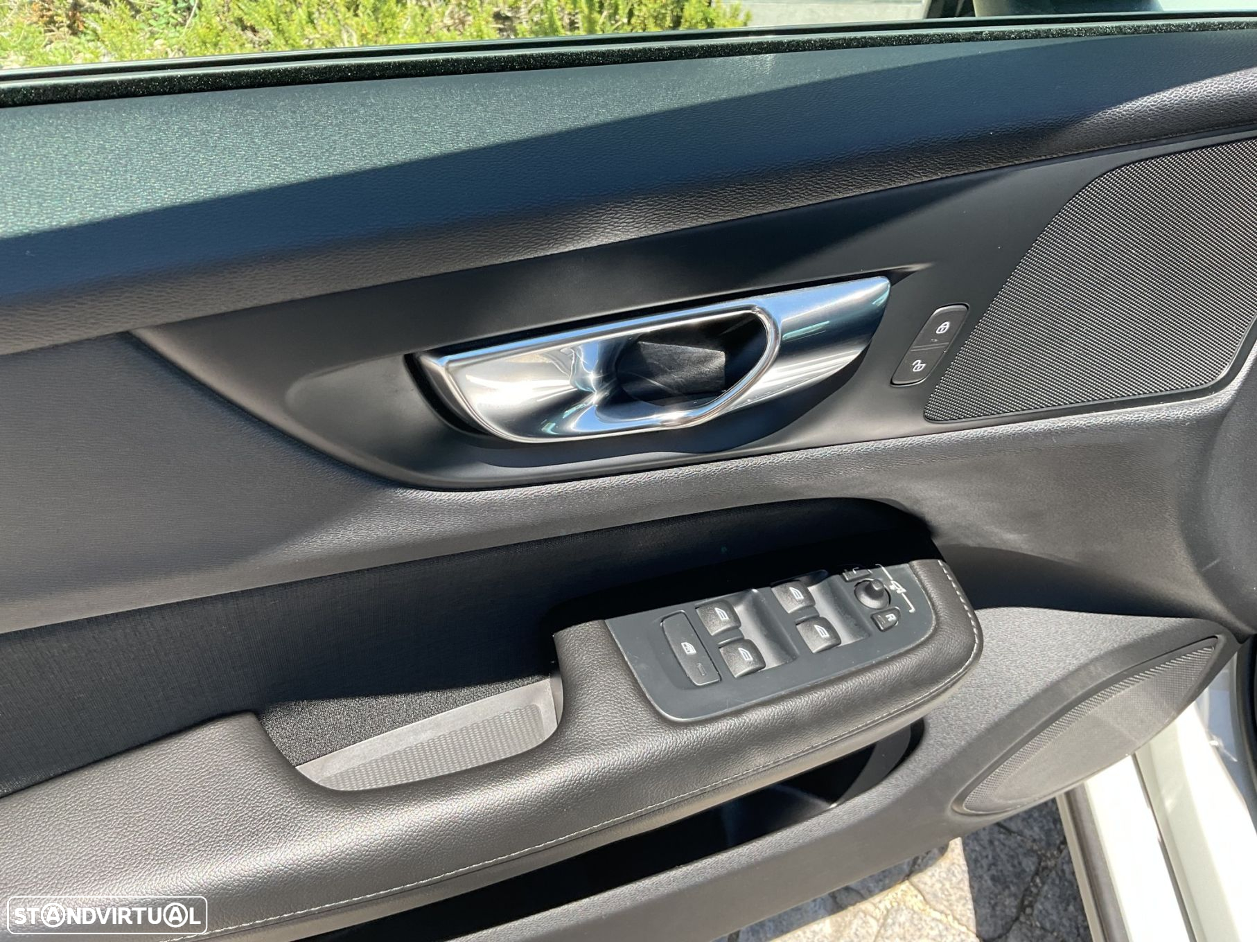 Volvo V60 2.0 D3 Momentum - 20