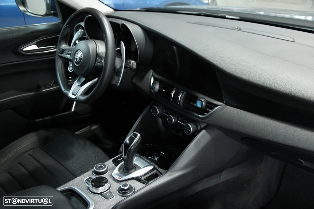 Alfa Romeo Giulia 2.2 D Super AT8 - 10