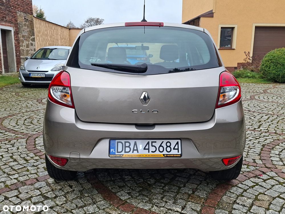 Renault Clio TCe 100 Expression - 10