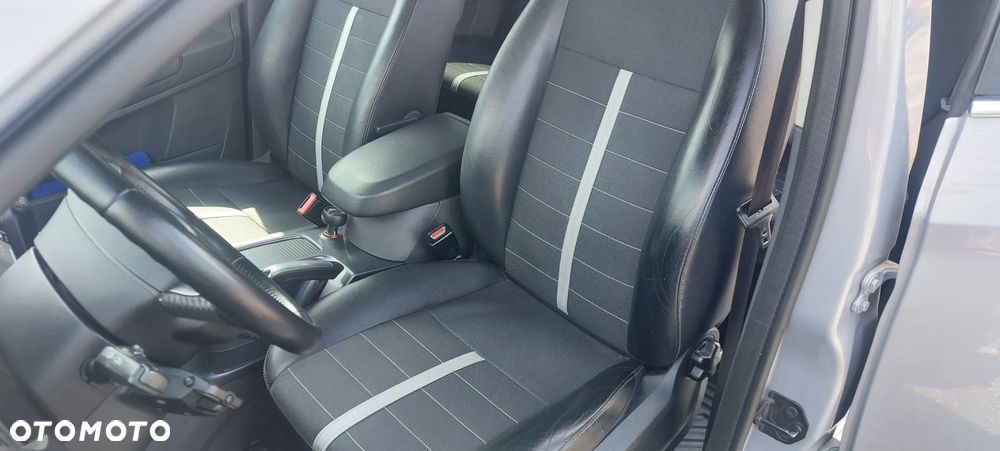 Ford Kuga 2.0 TDCi Titanium - 12