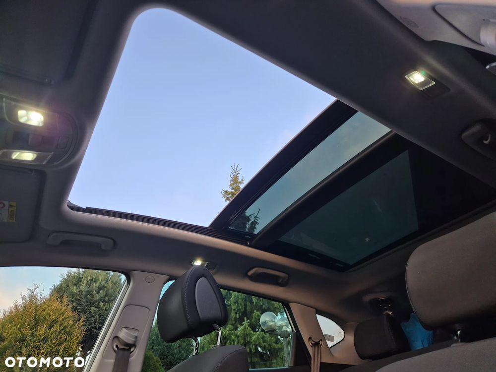 Hyundai Tucson 2.0 CRDI BlueDrive Style 2WD - 24