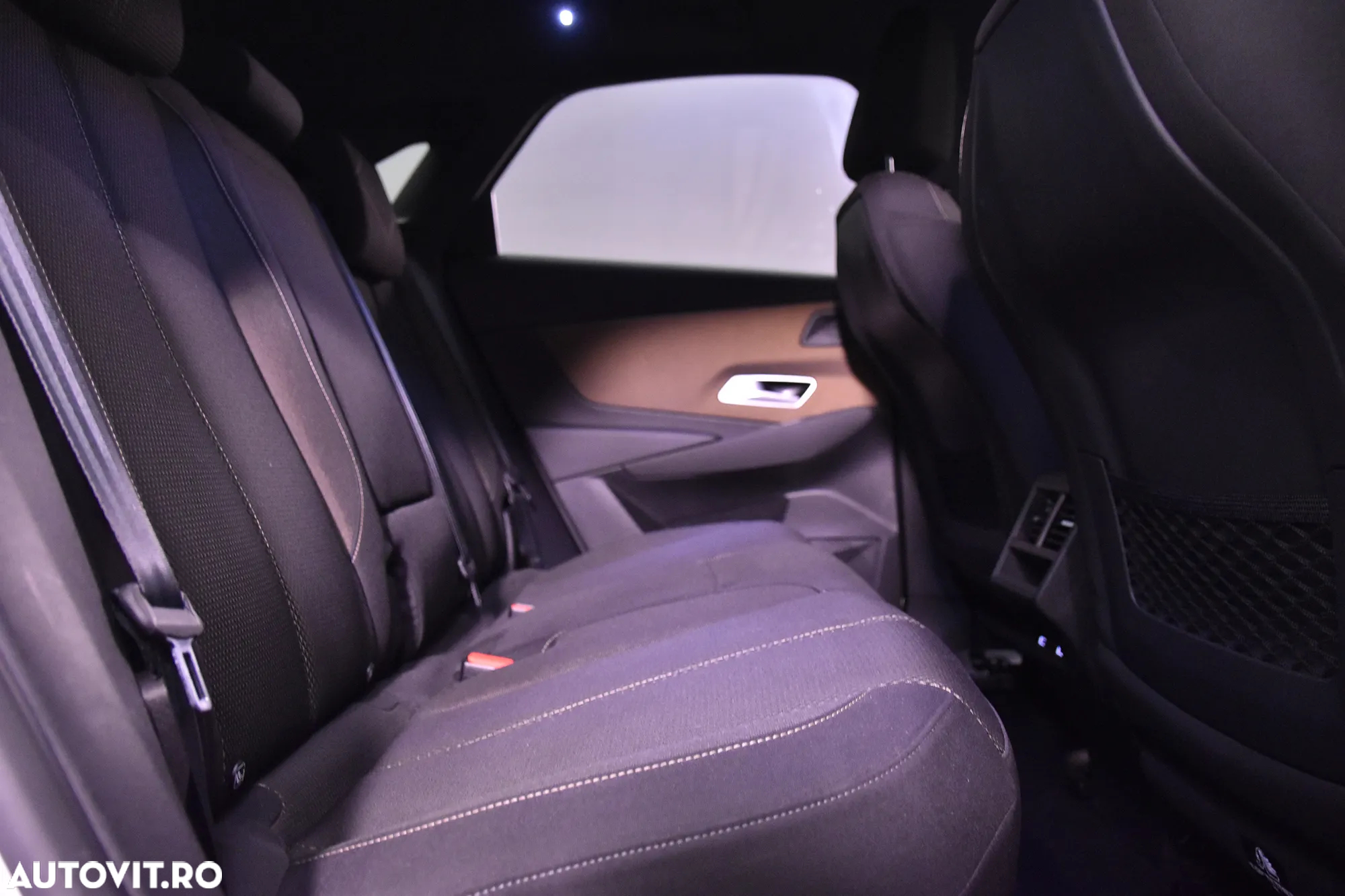 DS Automobiles DS 7 Crossback - 12