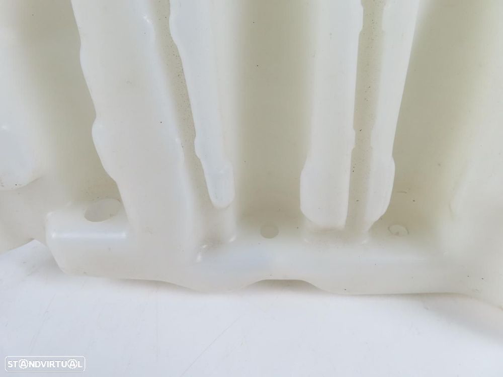 Depósito de água para-brisas Usado / Original BMW 5 Touring (E39) 61678364941 - 3