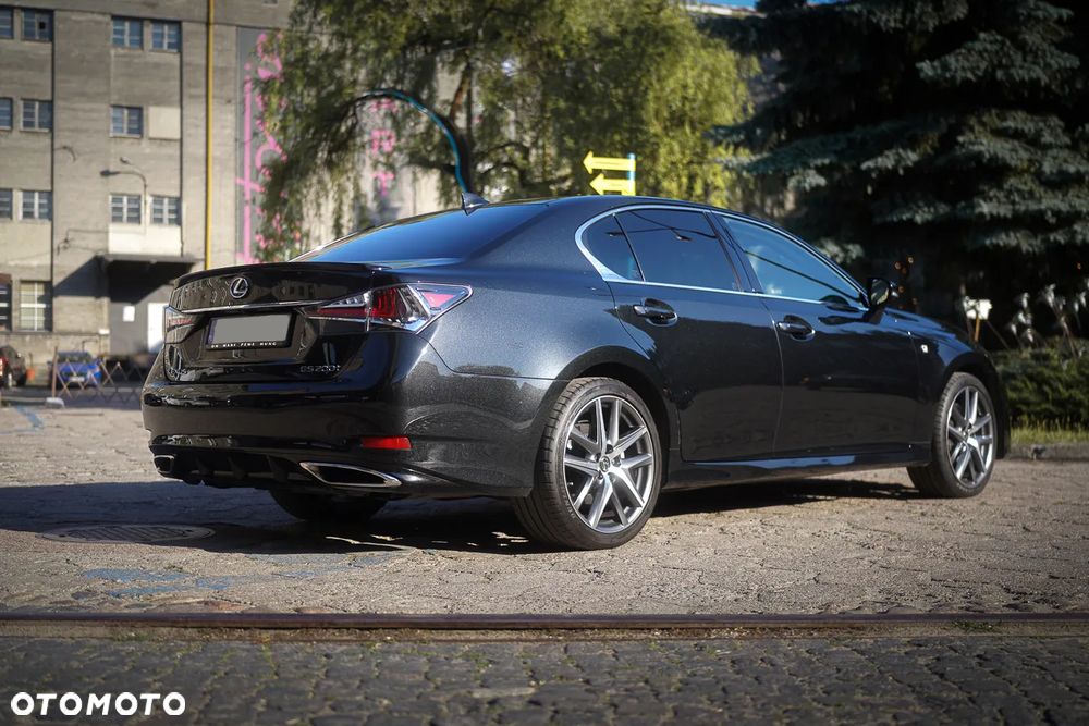 Lexus GS 200t / 300 F Sport - 2