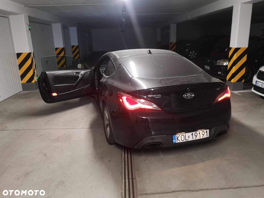 Hyundai Genesis - 3
